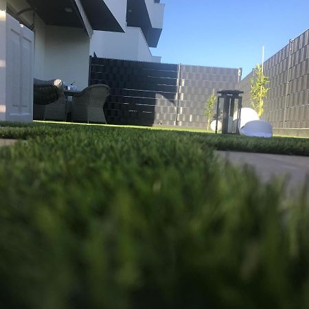 Hedonist-Luxury 2 Bedroom Apartment With Private Hot Tub, Garden And Free Parking トロギール エクステリア 写真