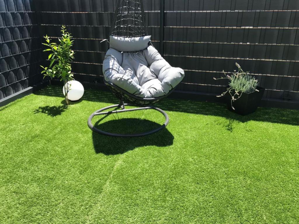 Hedonist-Luxury 2 Bedroom Apartment With Private Hot Tub, Garden And Free Parking トロギール エクステリア 写真