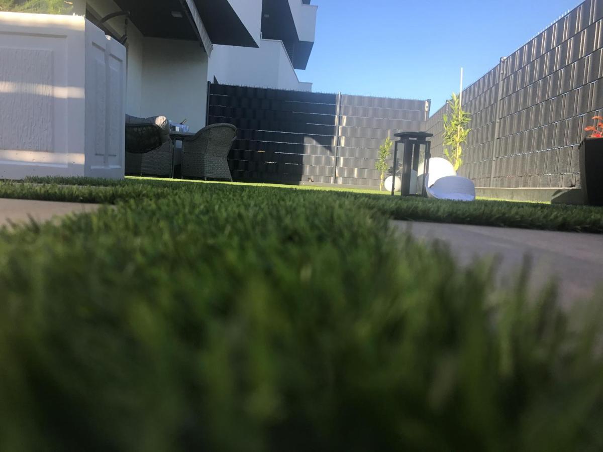 Hedonist-Luxury 2 Bedroom Apartment With Private Hot Tub, Garden And Free Parking トロギール エクステリア 写真