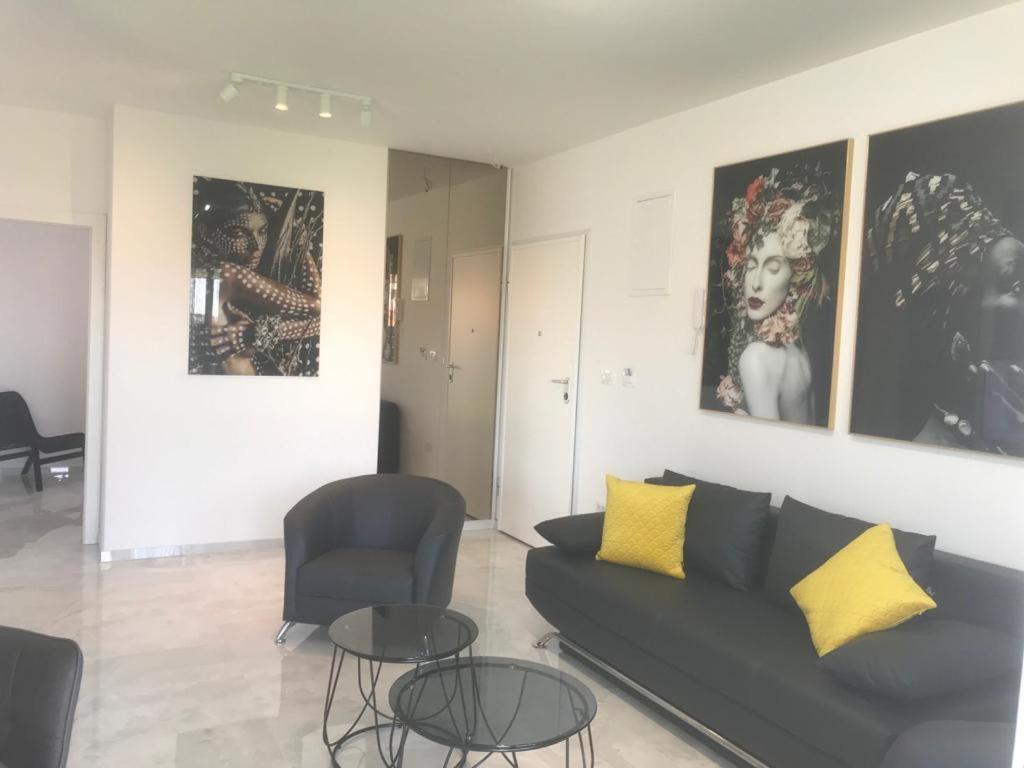 Hedonist-Luxury 2 Bedroom Apartment With Private Hot Tub, Garden And Free Parking トロギール エクステリア 写真