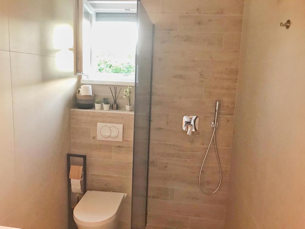Hedonist-Luxury 2 Bedroom Apartment With Private Hot Tub, Garden And Free Parking トロギール エクステリア 写真