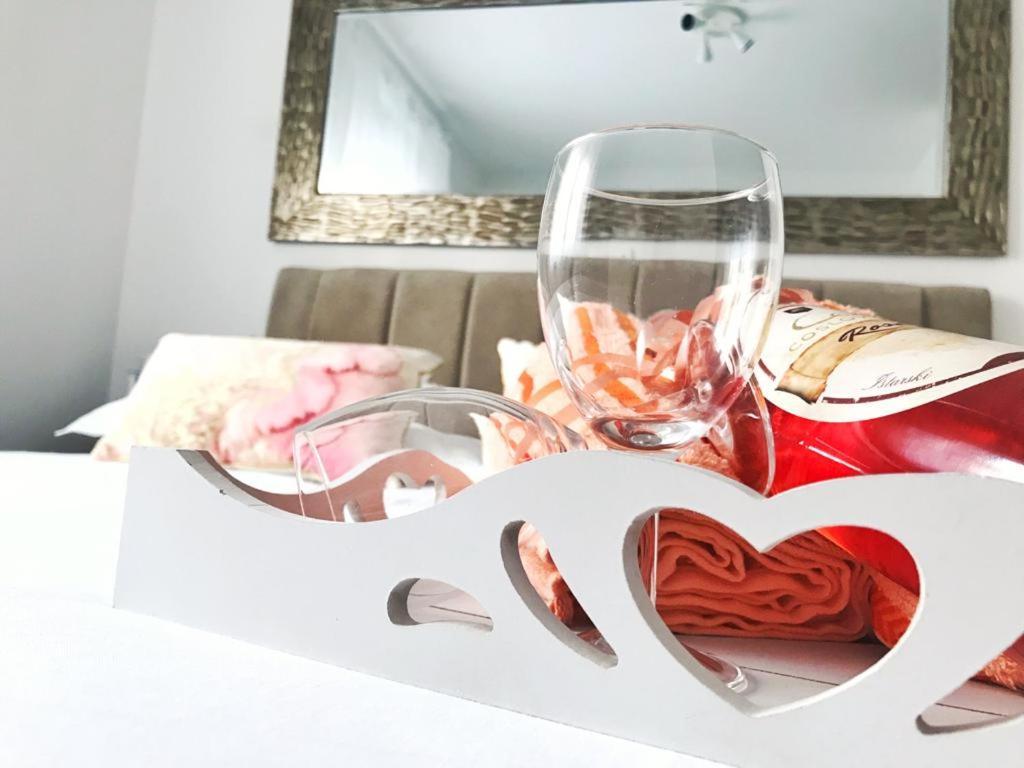 Hedonist-Luxury 2 Bedroom Apartment With Private Hot Tub, Garden And Free Parking トロギール エクステリア 写真