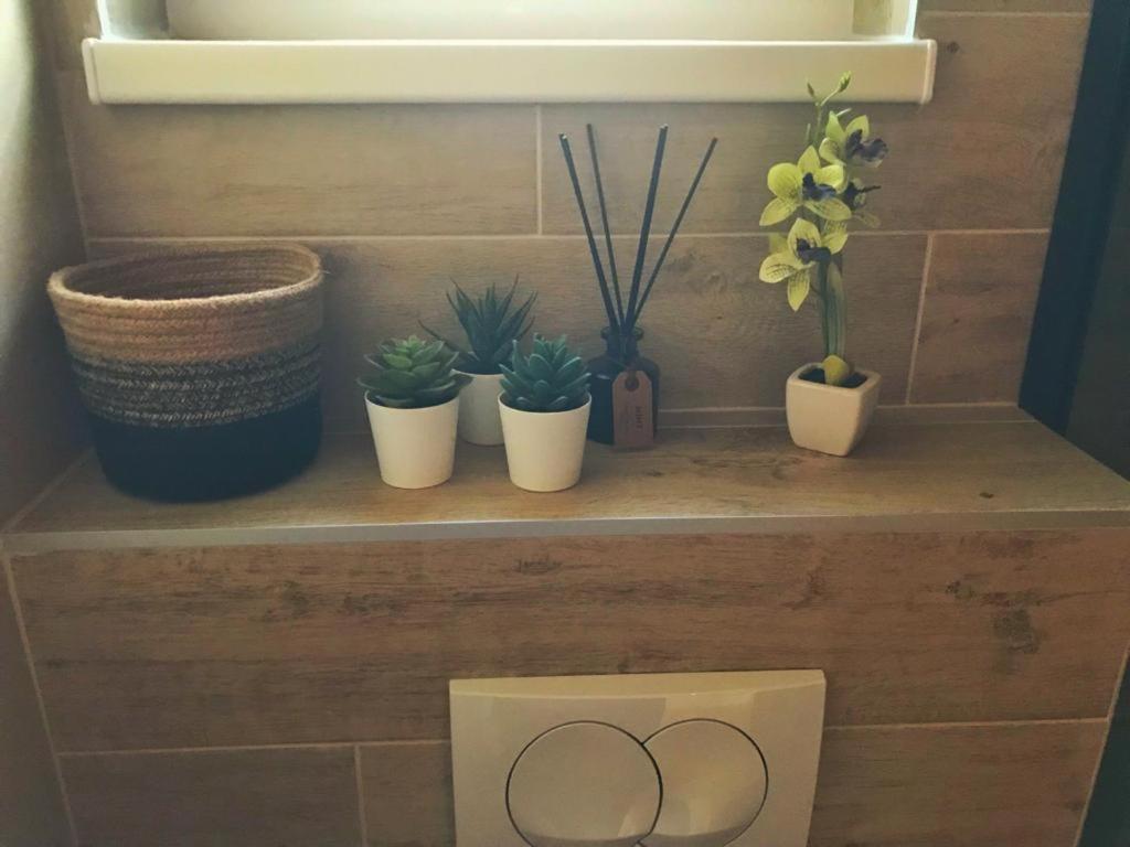 Hedonist-Luxury 2 Bedroom Apartment With Private Hot Tub, Garden And Free Parking トロギール エクステリア 写真