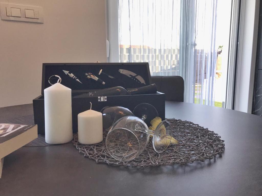 Hedonist-Luxury 2 Bedroom Apartment With Private Hot Tub, Garden And Free Parking トロギール エクステリア 写真