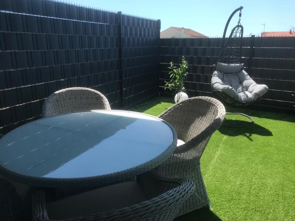 Hedonist-Luxury 2 Bedroom Apartment With Private Hot Tub, Garden And Free Parking トロギール エクステリア 写真