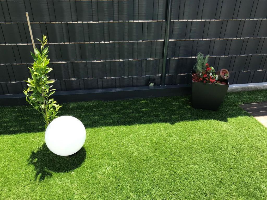 Hedonist-Luxury 2 Bedroom Apartment With Private Hot Tub, Garden And Free Parking トロギール エクステリア 写真